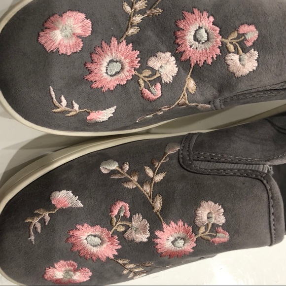 Floral Gray Slip On Shoes - Picture 5 of 5